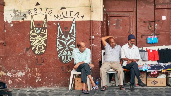 BE CHARMED BY THE PEOPLE, THE HEART OF MAURITIAN HOSPITALITY